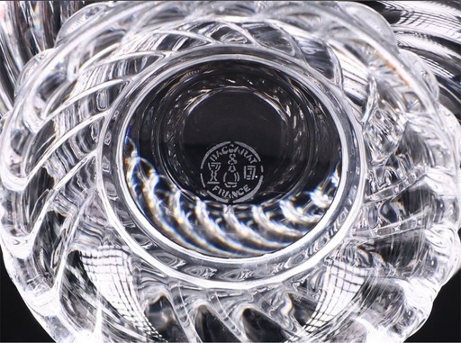 Baccarat 【バカラ】 クリスタルガラス 捩じりカット 蓋物 高15㎝ 径12㎝／美品！