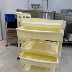 ほぼ新品定価10.250円の画像