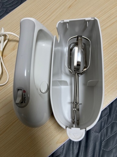 パナソニック ハンドミキサー 泡立て器 速度3段切り替え機能 MK-H4-W