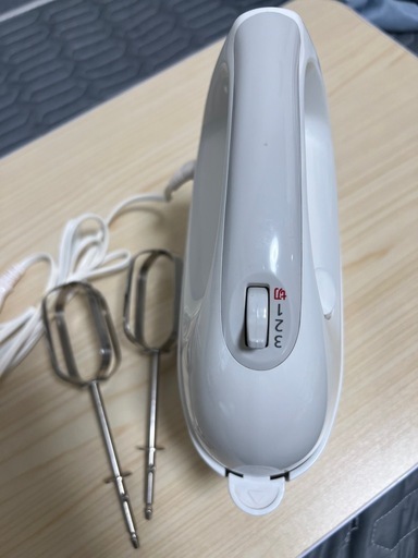 パナソニック ハンドミキサー 泡立て器 速度3段切り替え機能 MK-H4-W