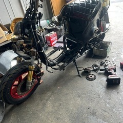 セピア　v100 zz原付　バイクの画像