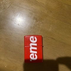 supremeのZIPPOの画像