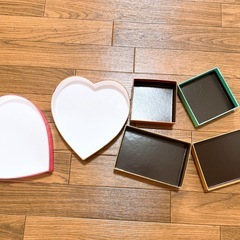 GODIVA 箱　ハートの画像