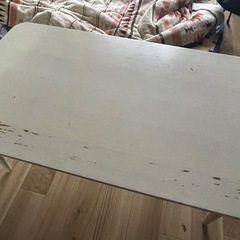 白のテーブル
の画像
