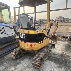 《春の準備はお済みですか》CATミニユンボの画像