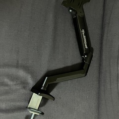 モニターアーム付き　ASUS 27インチ VG2791Rゲーミングモニターの画像