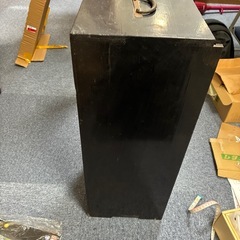 大型黒い棚の画像