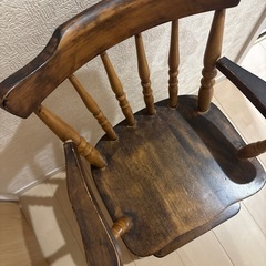 子供用アンティーク風チェア椅子の画像