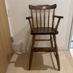 子供用アンティーク風チェア椅子の画像
