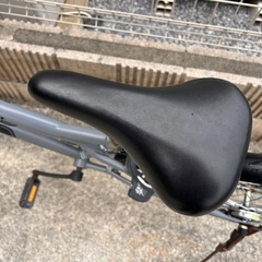 ノーパンクタイヤ　自転車の画像