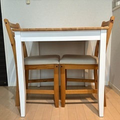 IKEAダイニングテーブルセットの画像