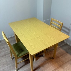 ダイニングテーブル（収納付)・チェア（×2)セットの画像