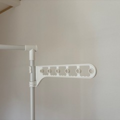 室内洗濯物干しの画像