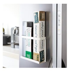 ニトリ シリコーンマット付きマグネットラップホルダー FLATの画像