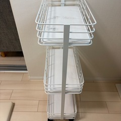 3段ラック　キャスター付きの画像