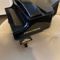 グランドピアノ電話機の画像