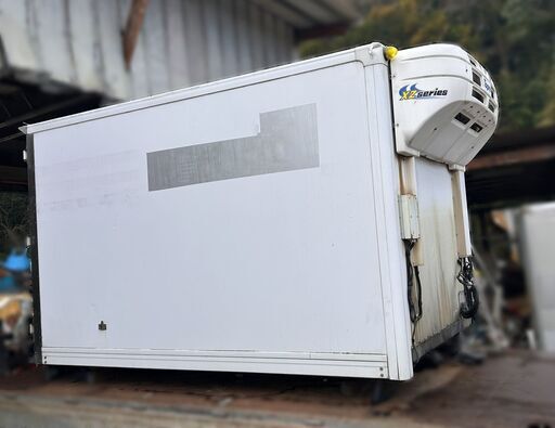 1.5坪/外寸長さ326+30cm ●可動式仕切り付き 保冷コンテナ、横ドア付き●ガレージ、キャンプ場、農漁業、工場、DIY改造ベース●福岡発 1.5坪/外寸長さ326+30cm ○可動式仕切り付き 保冷コンテナ、