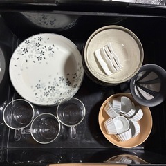 食器色々とトレー各種まとめての画像