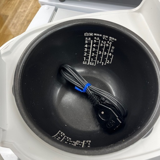 TOSHIBA トウシバ IH炊飯ジャー RC-10HR 2023年製 5.5合炊き 炊飯器 のご紹介です！