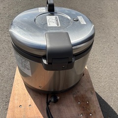 ☆②中古品 パナソニック IHジャー炊飯器 SR-PGC54A 2023年 3相200V 3升 ダイヤモンド釜 動作問題なし 厨房☆の画像