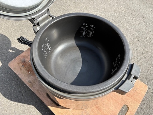 ☆②中古品 パナソニック IHジャー炊飯器 SR-PGC54A 2023年 3相200V 3升 ダイヤモンド釜 動作問題なし 厨房☆