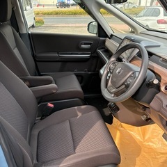 フリードハイブリッドの画像