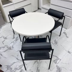 🏡円形テーブル&チェア🪑の画像