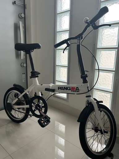 折りたたみ自転車 2台まとめて】白・黒／16インチ／ノーパンクタイヤ／中古