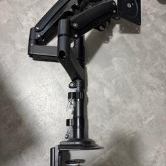 デュアルモニターアームの画像