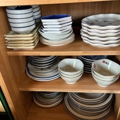 食器類　まとめて　　皿　器　小鉢　ラーメン鉢　茶碗 等々　ジャンクの画像