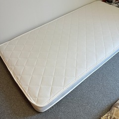 【取りに来ていただける方、お譲りします】ベッドマットの画像