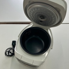 【取引検討中】【3/27迄】炊飯器 ＋ おまけ（電子レンジ専用炊飯器）付 の画像