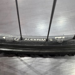 マウンテンバイクホイール前後の画像