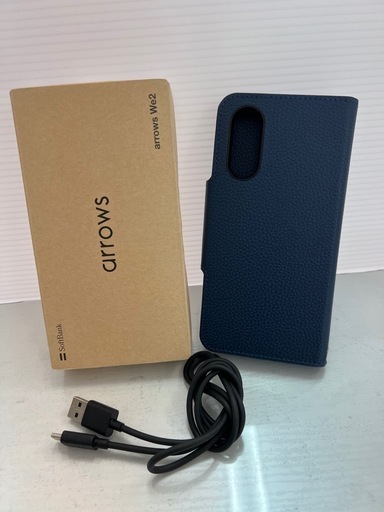 新古品　 arrows We2 ネイビーグリーン SIMフリー