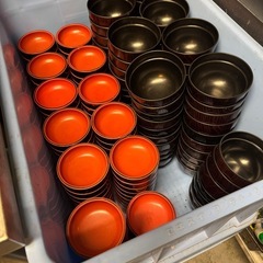 ご飯，味噌汁、お新香　　　　　　　
の画像