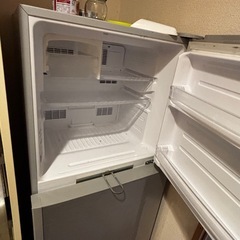 SHARP冷蔵庫の画像