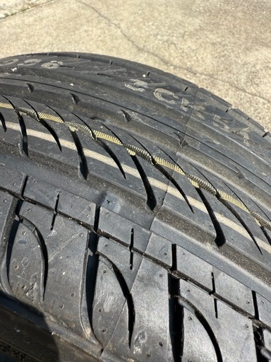 タイヤ2本　215/45R17  87H 