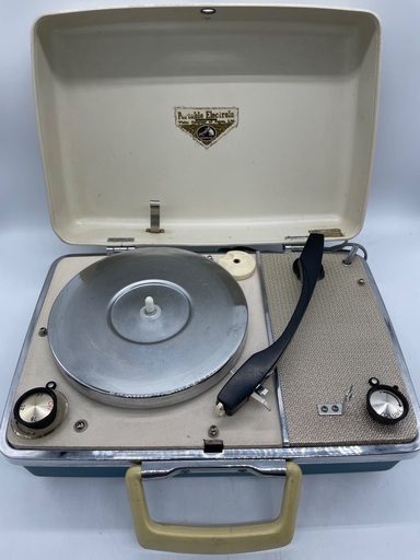【トレファク足立扇店】ﾚｺｰﾄﾞﾌﾟﾚｰﾔｰ Victor PE-5000 真空管式 音は出ます 回転ﾑﾗ有 ｼﾞｬﾝｸ