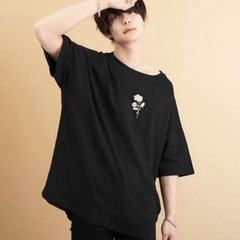 ⭕️【新品　再販なし】大人気アドラー　薔薇ビックシルエットTシャツ  値下げ交渉可能。お気軽にお申し付け下さい。買い手が見つからない場合には今月末に削除致します。 ⭕️  の画像