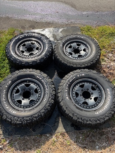 デリカ　PCD139.7 6穴ホイール　30x9.50R15LT BFグッドリッチ