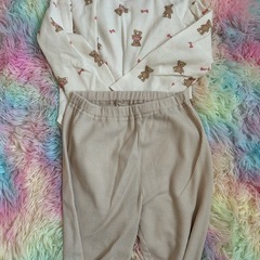 パジャマ　120 　キッズ　子供の画像