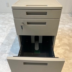 鍵付き収納ボックスの画像