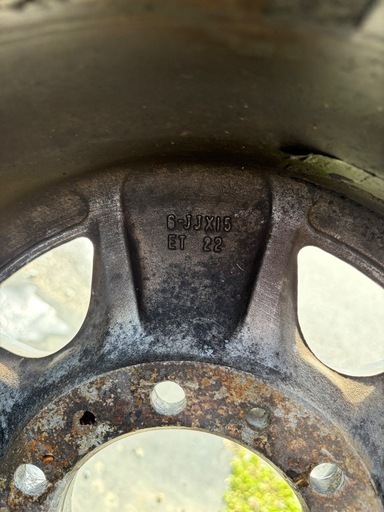 デリカ　PCD139.7 6穴ホイール　30x9.50R15LT BFグッドリッチ