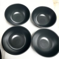 IKEA ダークグレー ストーンウェア小鉢と皿の画像