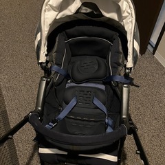 コンビ　ベビーカーの画像