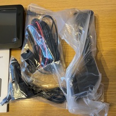 ★ほぼ新品！Android・iPhone・Bluetooth対応7インチディスプレイオーディオ＆ナビ★バックカメラ・ハーネス・取り付け台座付き取説フルセット★の画像