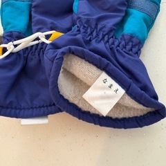 スキーグローブ　雪遊び　男の子の画像