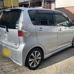 【総額12万円】自動車税負担します　日産　デイズ　ハイウェイスター　ローダウン　シルバー　車検～8年10月の画像