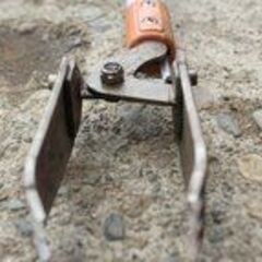 宮城発 中古 メーカー型番不明　手動除草機の画像