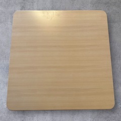 【美品】TON ウィンザーダイニングテーブル 正方形 ナチュラル色の画像